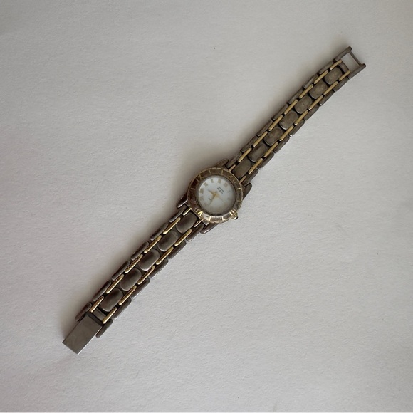 Anne Klein Two Tone Quartz Analog Ladies Wrist Watch Vintage White Face Silver - Picture 11 of 13
